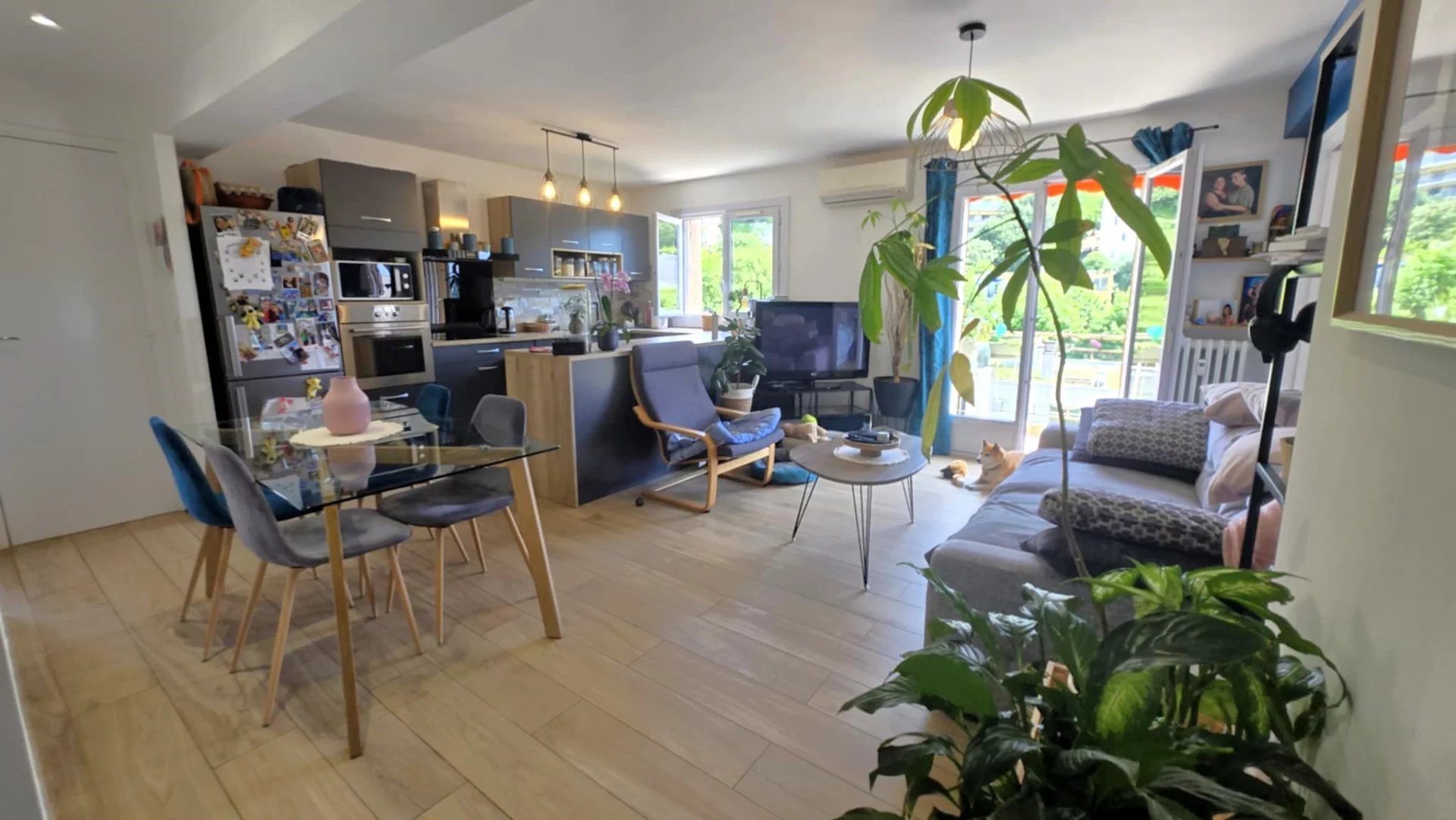 PROCHE CHAMBRUN – 3 PIECES AVEC CAVE ET GARAGE
