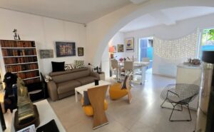 b879e669-ab7e-4cc3-bf50-701e8cf21b14