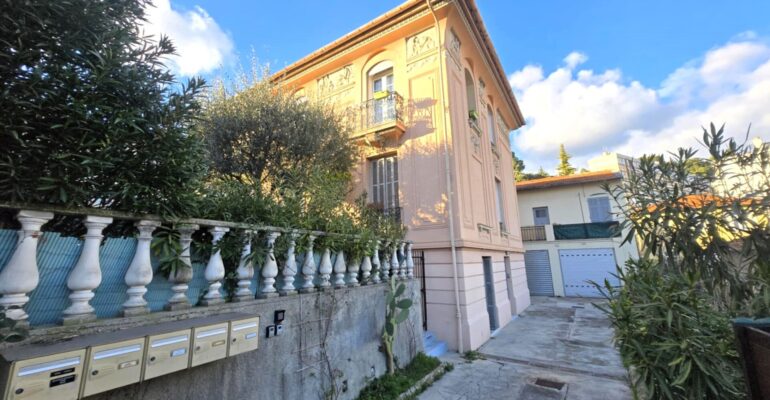 206a6b8f-3dad-43a7-ac28-d973706e1251