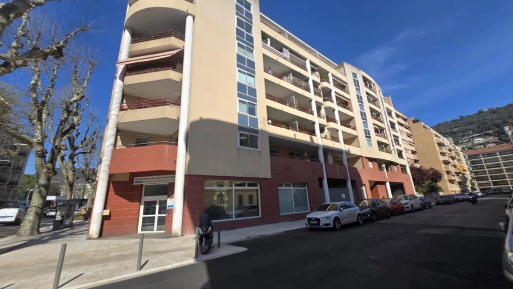 NICE/RIQUIER – STUDIO + TERRASSE