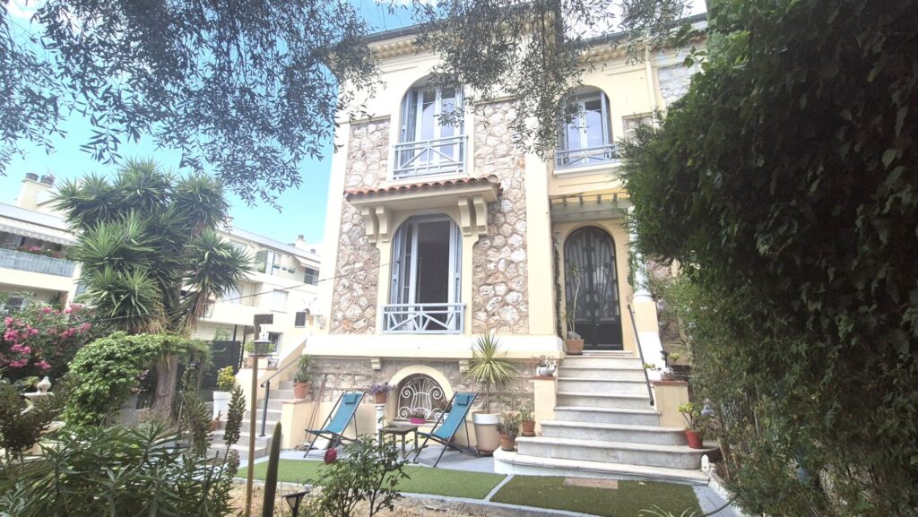 Rare – Maison de ville – Quartier des poètes