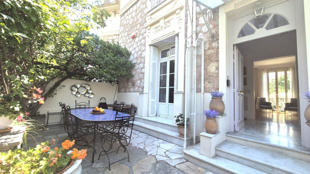 Rare – Maison de ville – Belle époque Rare – Maison de ville – Belle époque